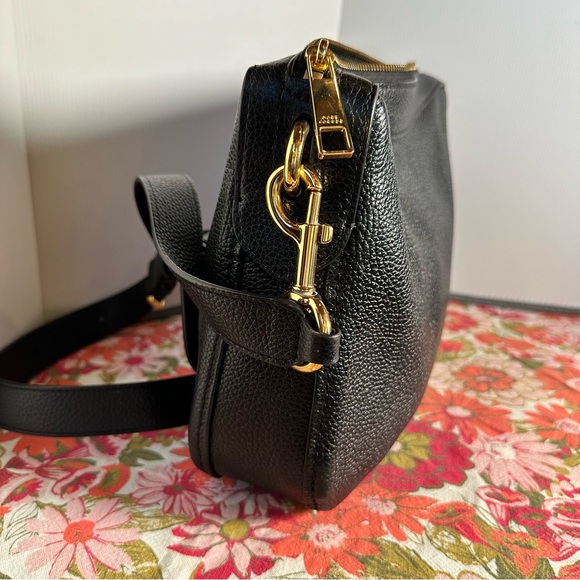 Marc Jacobs Lock That Messenger Crossbody - Picture 5 of 16